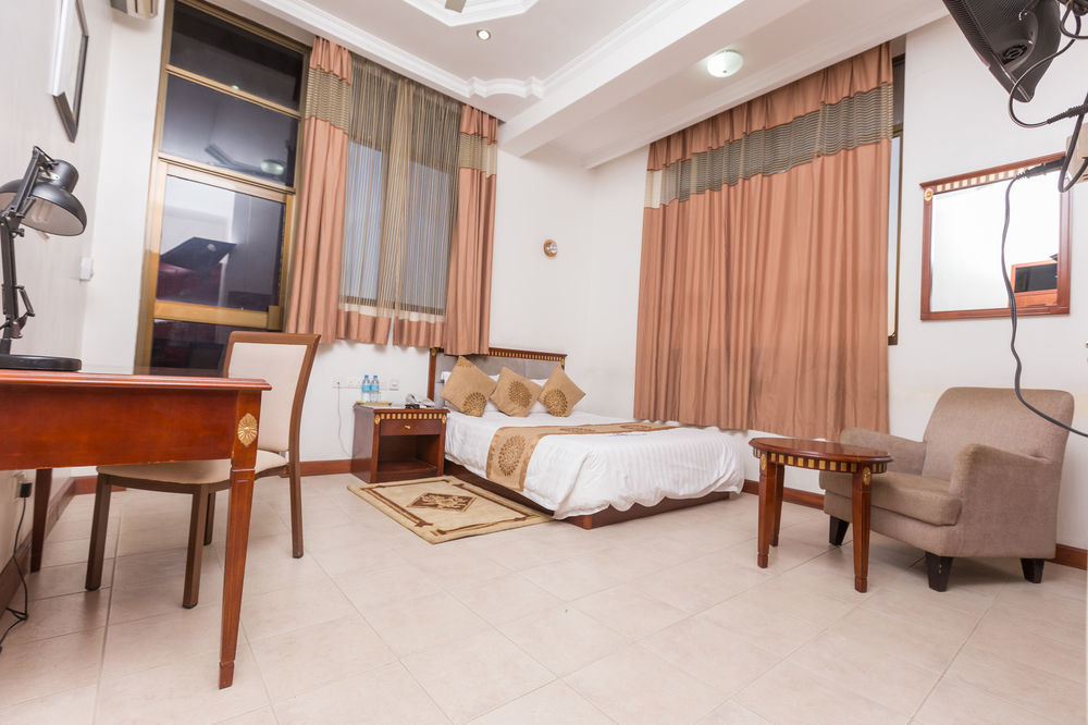 Hotel De Mag Дар ес Саалам Екстериор снимка