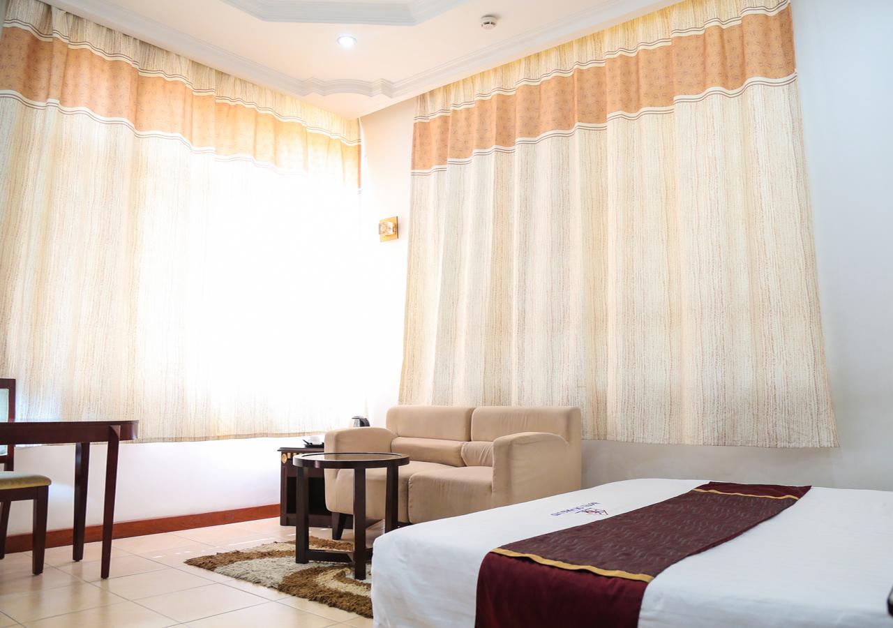 Hotel De Mag Дар ес Саалам Екстериор снимка