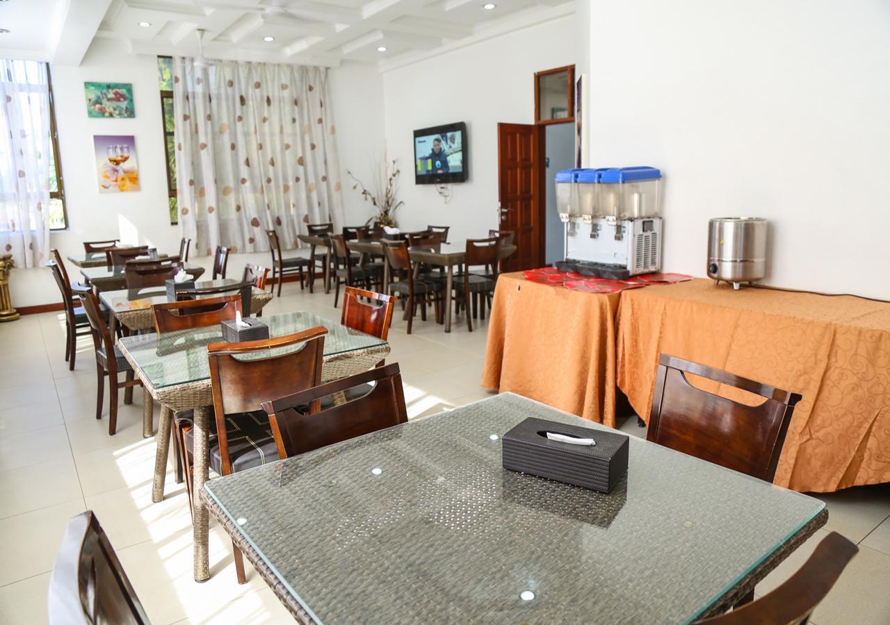 Hotel De Mag Дар ес Саалам Екстериор снимка