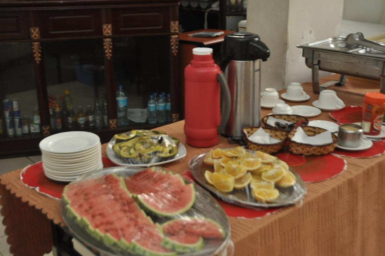 Hotel De Mag Дар ес Саалам Екстериор снимка